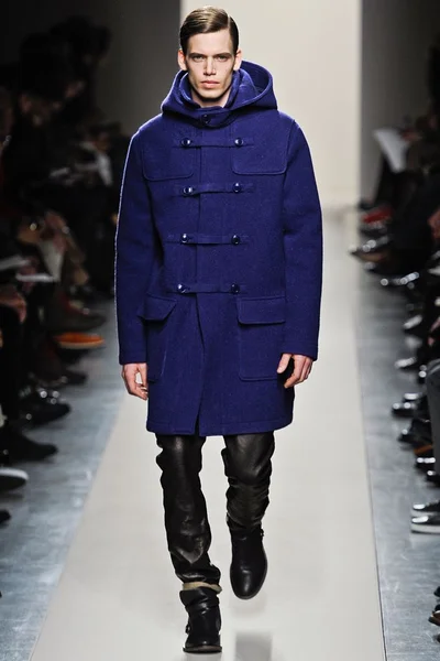 Look 15